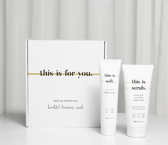 Package This is us - Body Cream 150 ml and Body Scrub 200ml