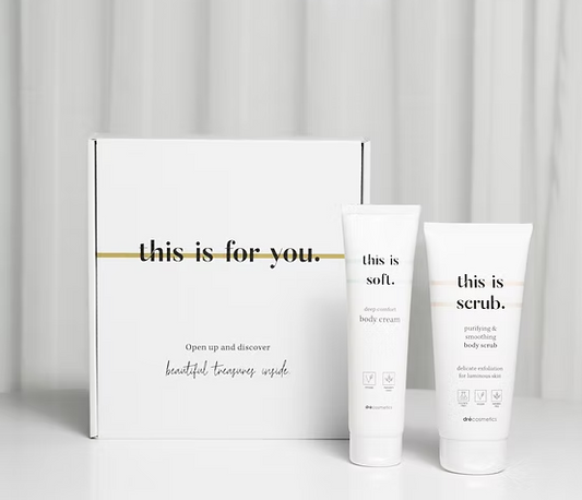Package This is us - Body Cream 150 ml and Body Scrub 200ml